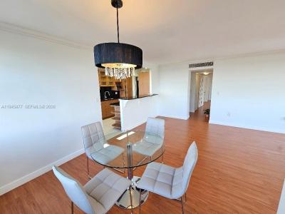 1300 NE Miami Gardens Dr 706E, Miami, Florida 33179, USA