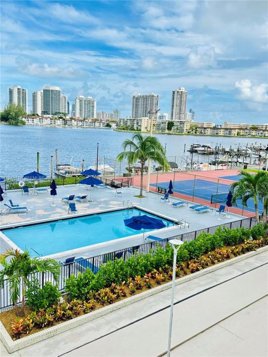 2750 NE 183rd St 1607, Aventura, Floride 33160, États-Unis