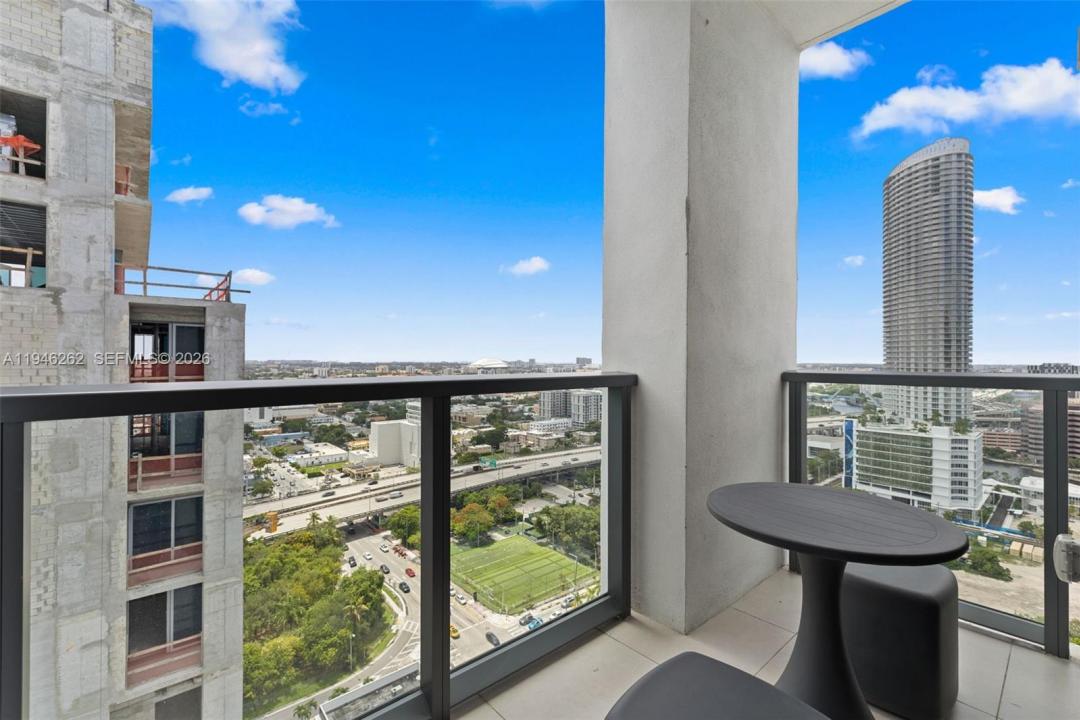 239 SW 9th St 2303, Miami, Floride 33130, États-Unis
