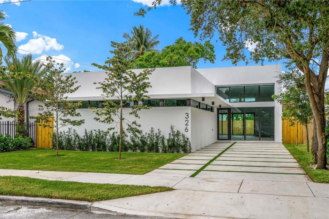 326 NW 40th St, Miami, Floride 33127, États-Unis