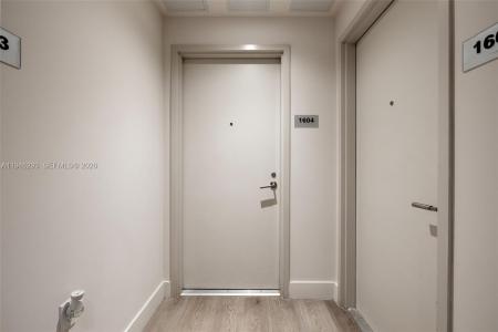 239 SW 9th St 1604, Miami, פלורידה 33130, ארצות הברית של אמריקה