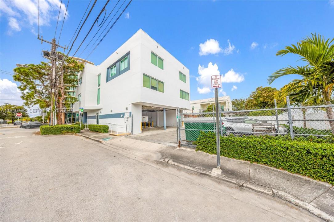 1693 SW 27th Ave, Miami, Floride 33145, États-Unis
