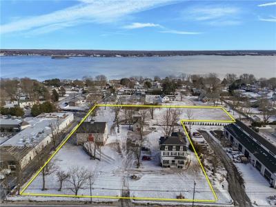 2967 East Main Road, Portsmouth, RI 02871, USA