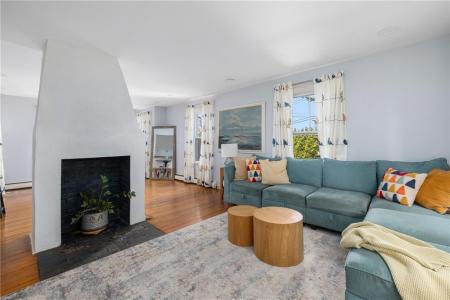 37 Concord Drive, Middletown, RI 02842, USA