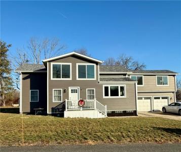 28 Kitchener Street, Tiverton, Rhode Island 02878, États-Unis