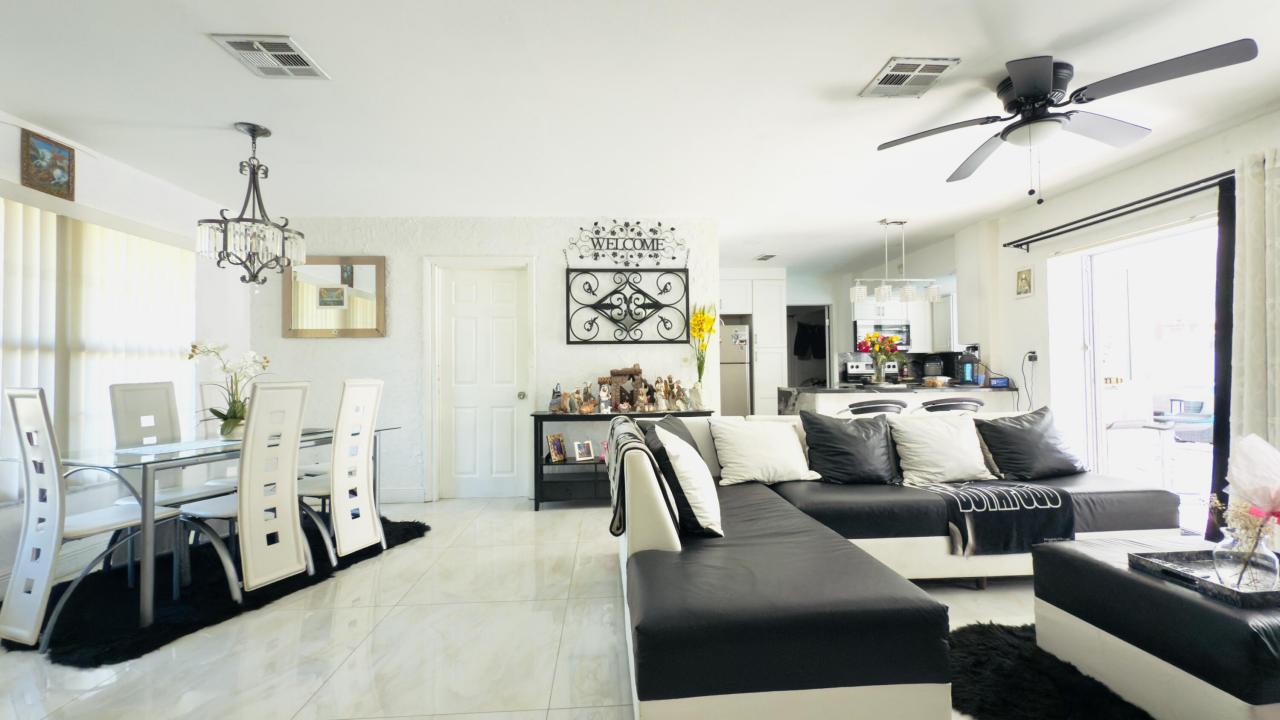 230 NE 25th Street, Pompano Beach, Флорида 33064, Соединенные Штаты