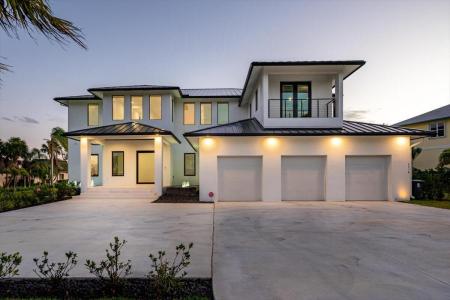 3316 SE River Vista Court, Port Saint Lucie, Florida 34952