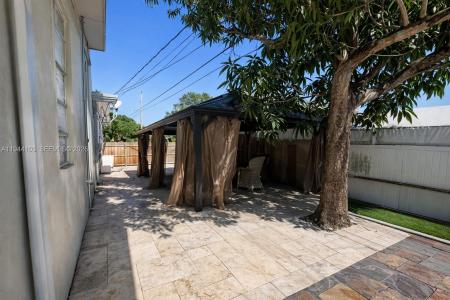 5380 SW 8th Ct, Plantation, Florida 33317, USA