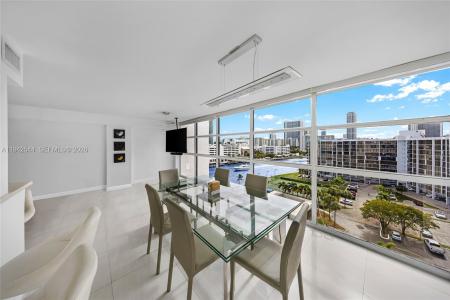 600 Parkview Dr 1114, Hallandale Beach, Florida 33009, USA