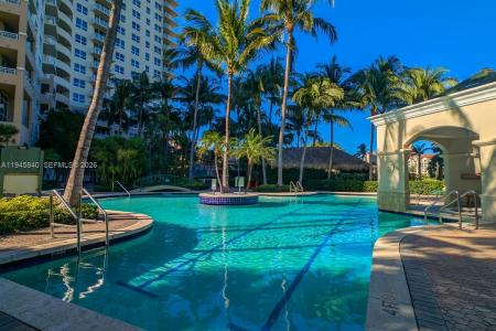 19501 W Country Club Dr 511, Aventura, Florida 33180, USA