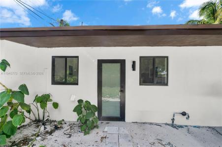 3040 NW 93rd St A, Miami, Florida 33147, USA