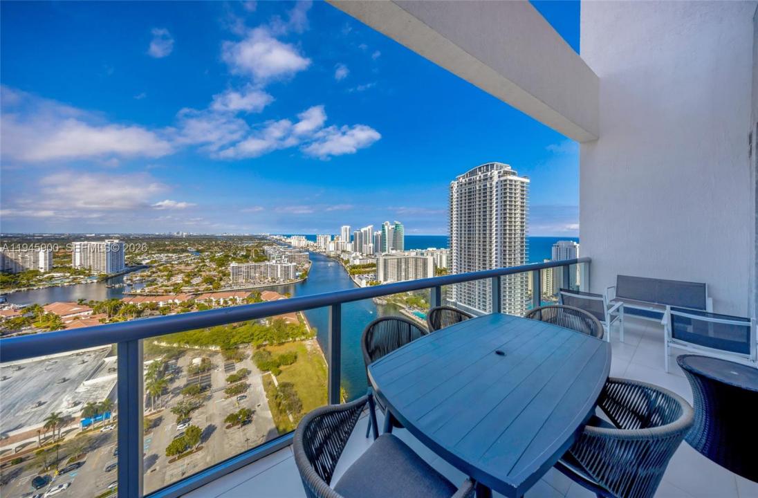 2600 E Hallandale Beach Blvd T3304, Hallandale Beach, Floride 33009, États-Unis