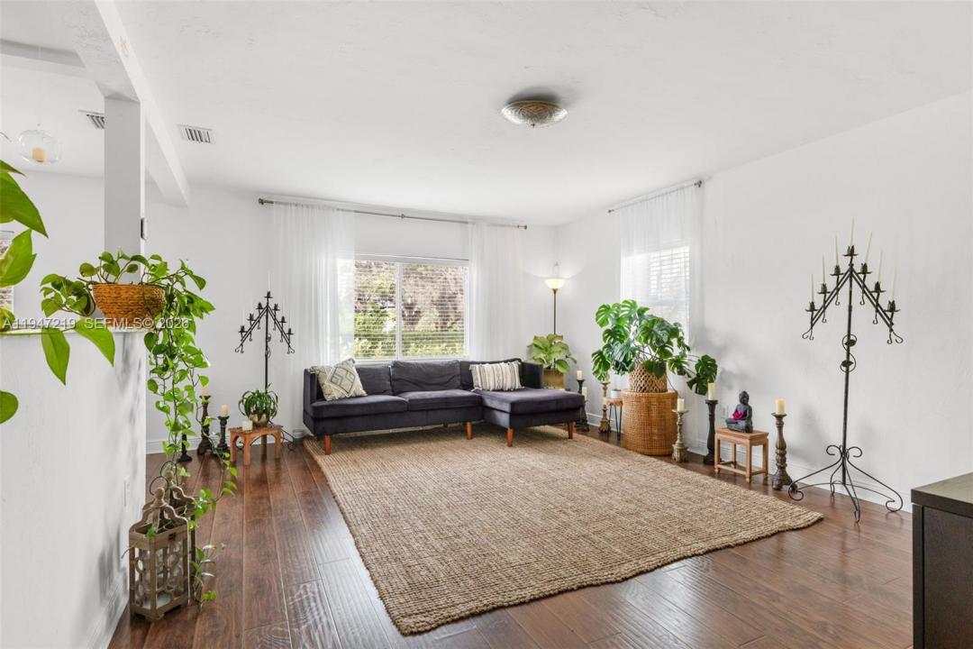 550 Cardinal St, Miami Springs, 佛罗里达州 33166, 美国