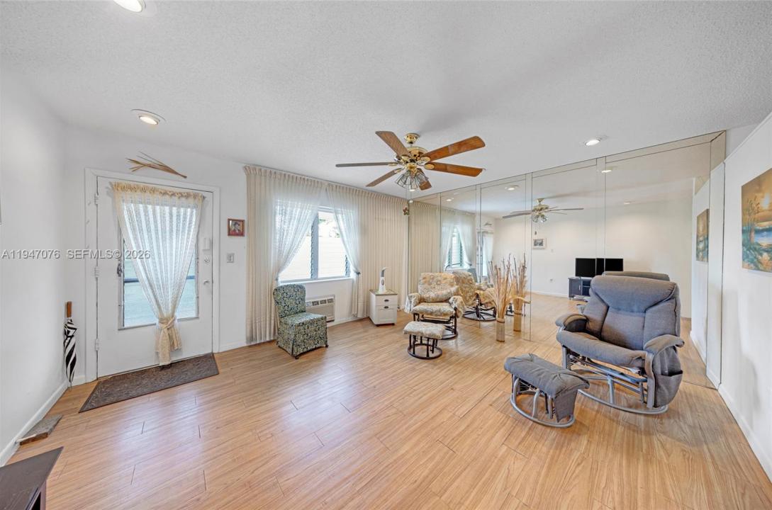 15600 NE 6th Ave 28D, Miami, Floride 33162, États-Unis