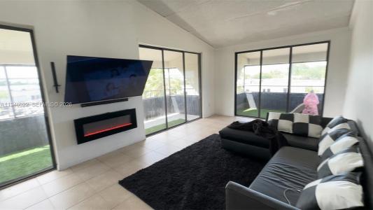 16220 NW 2nd Ave 513, Miami, Florida 33169, USA