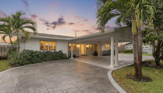 1405 SW 4th Ter, Pompano Beach, Florida 33060, USA