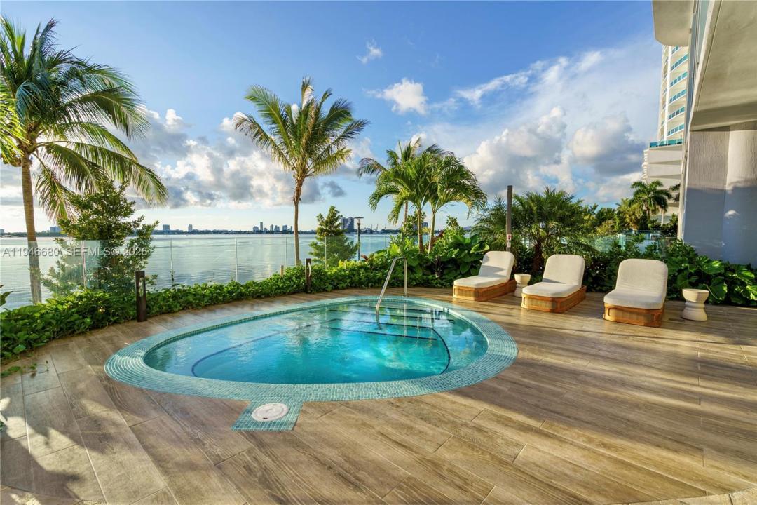 700 NE 24th Street 3202, Miami, Florida 33137, Stati Uniti