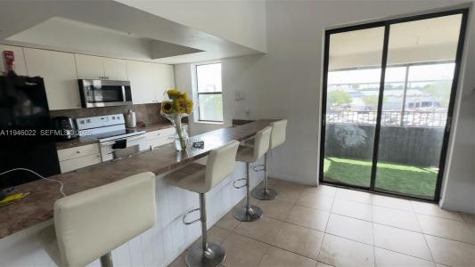 16220 NW 2nd Ave 513, Miami, Florida 33169, USA