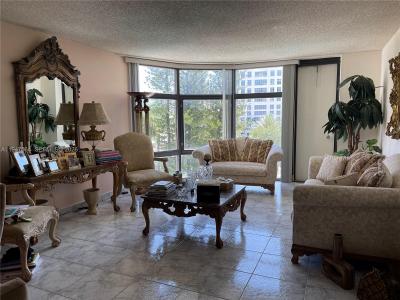 20100 W Country Club Dr 507, Aventura, Florida 33180, USA