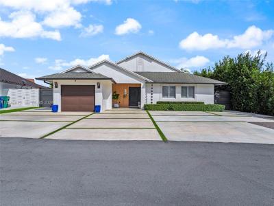 7753 NW 189th St 1, Hialeah, Floryda 33015, USA