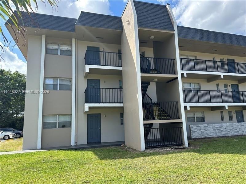 8051 S Colony Cir S 210, Tamarac, Floride 33321, États-Unis