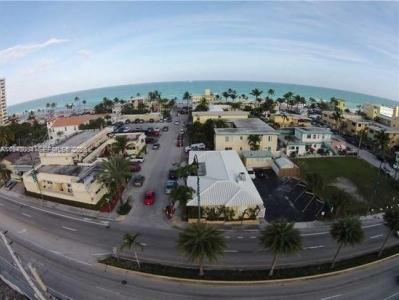 330 Coolidge St 2, Hollywood, Florida 33019, USA