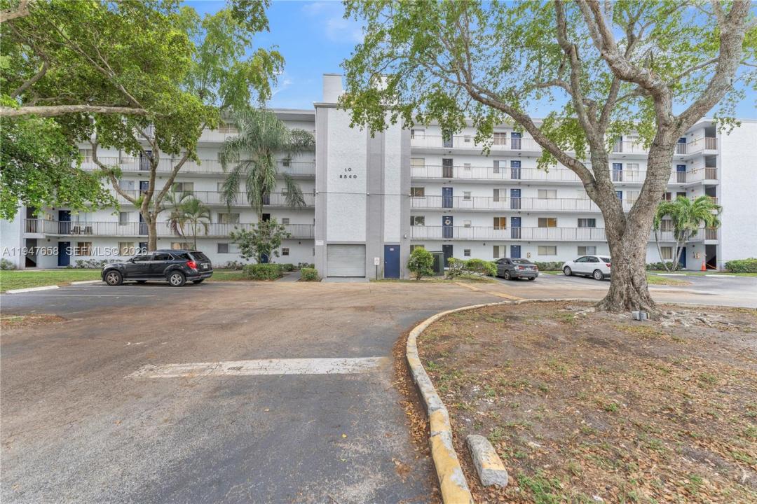 8560 N Sherman Cir 208, Miramar, Florida 33025, Stati Uniti
