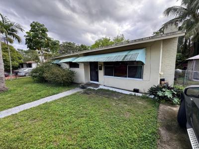 140 NE 193rd Ter, Miami, Florida 33179, USA