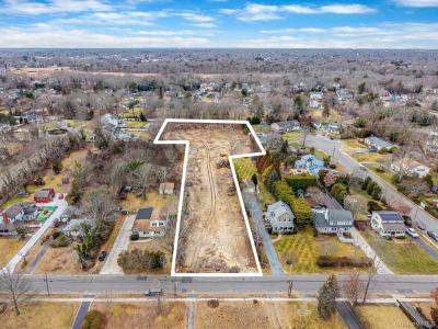 92 Oakwood Avenue, Islip, New York 11705, États-Unis