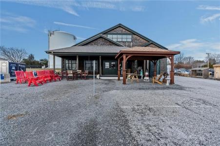 1960 E Main Road Road, Portsmouth, Rhode Island 02871, USA