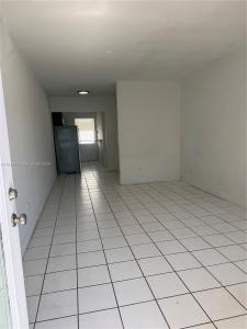 7300 Harding Ave 25, Miami Beach, Florida 33141, USA