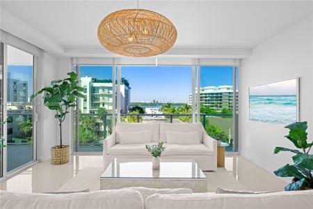 1150 102nd St 506, Bay Harbor Islands, Floryda 33154, USA