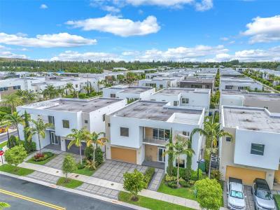 7457 NW 101st Ave 7457, Doral, Floryda 33178, USA