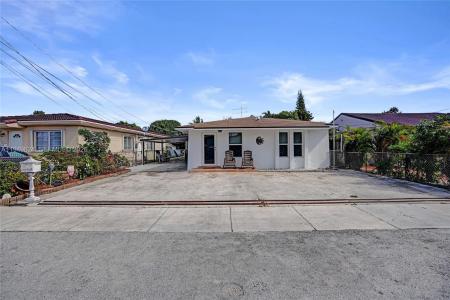 901 NW 34th Ave, Miami, Florida 33125, USA