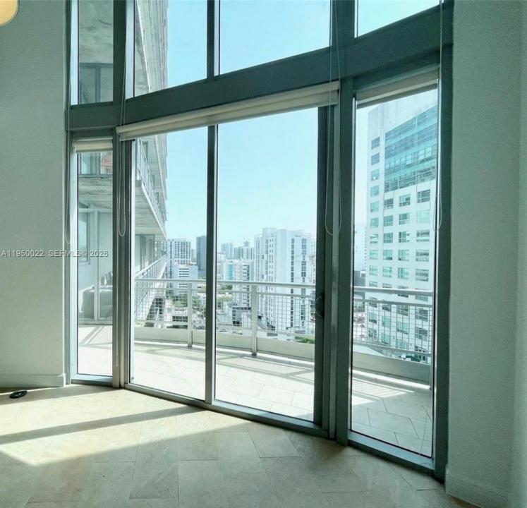 690 SW 1st Ct 2134, Miami, Florida 33130, Stati Uniti