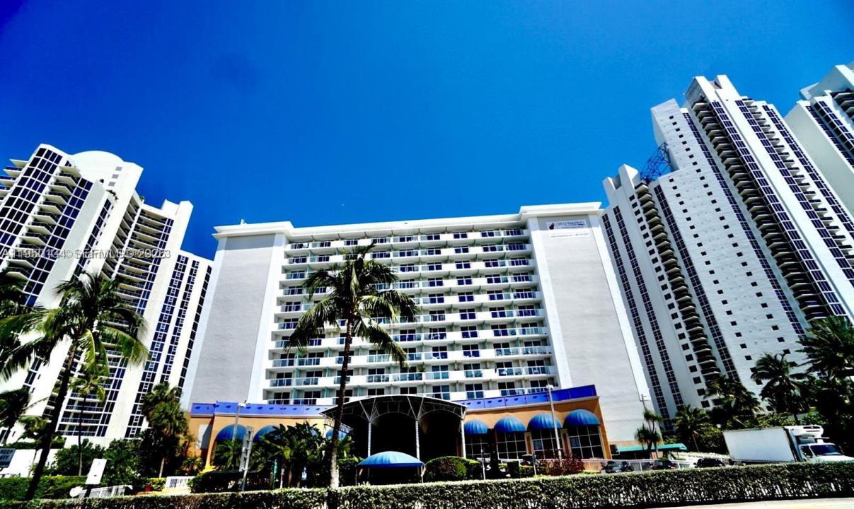 19201 Collins Ave 1033, Sunny Isles Beach, Floryda 33160, USA
