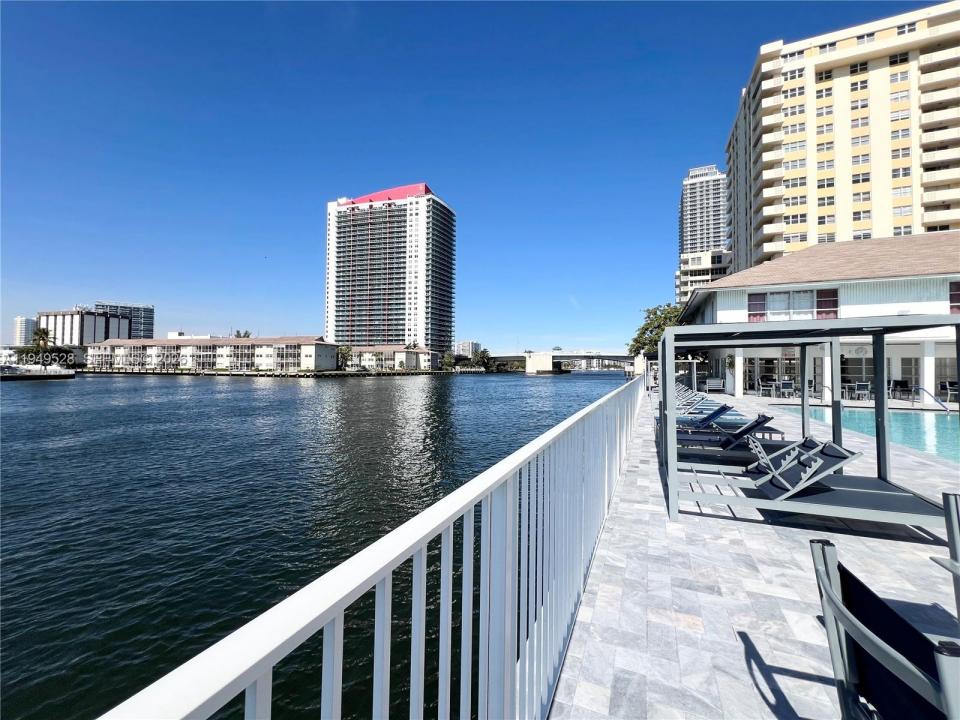 1833 S Ocean Dr 1109, Hallandale Beach, Floride 33009, États-Unis