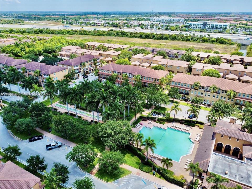 14615 SW 14th St 14615, Pembroke Pines, Florida 33027, Stati Uniti