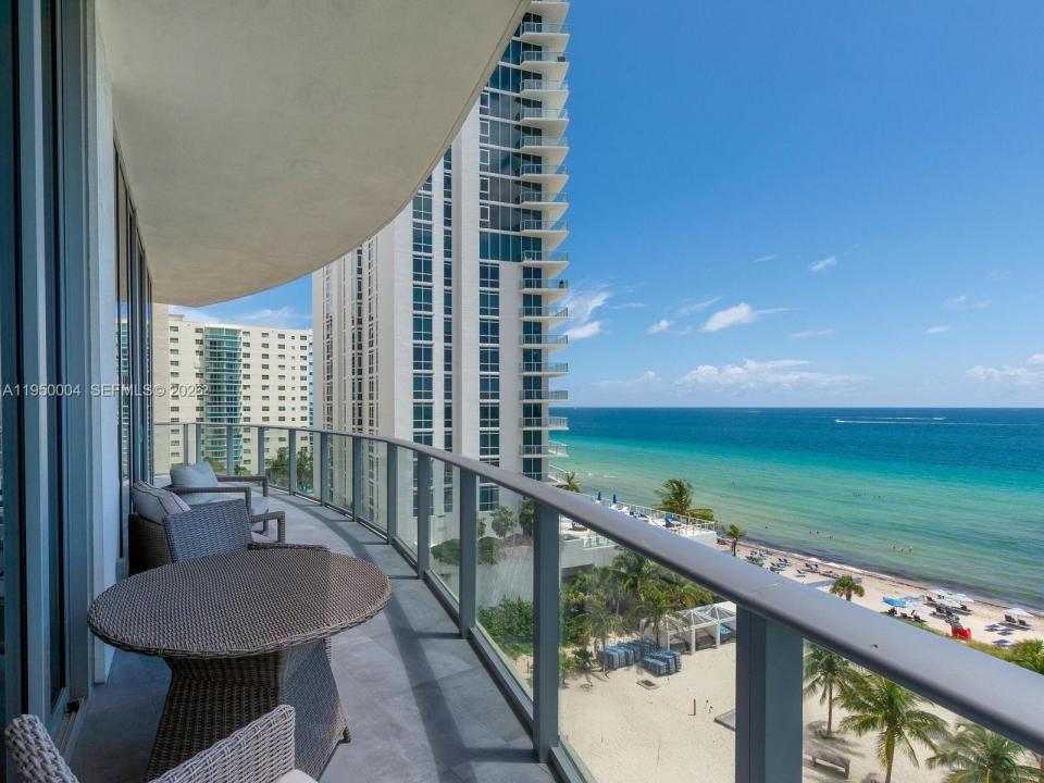 4111 S Ocean Dr 601, Hollywood, Florida 33019, USA