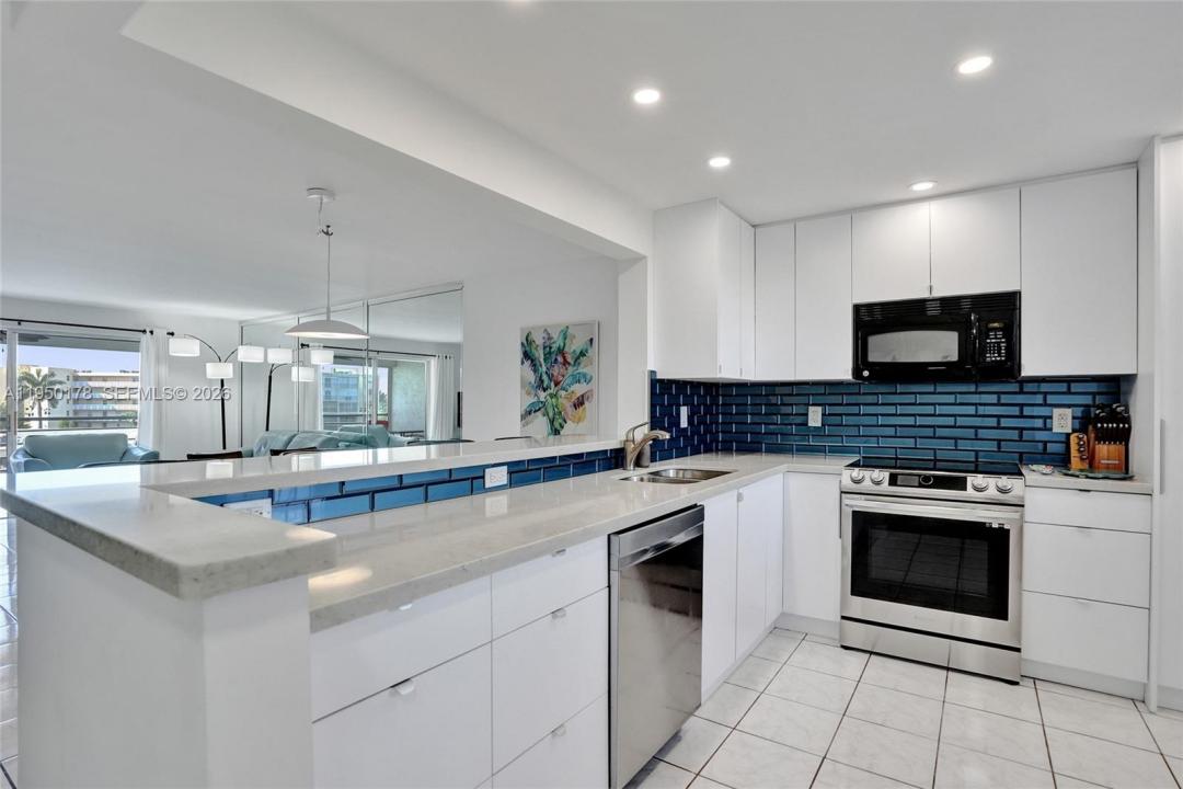 200 SE 5th Ave 405, Dania Beach, Florida 33004, Stati Uniti