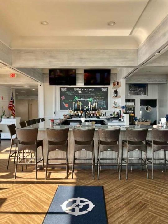 132 Lakeshore Drive 1118, North Palm Beach, Florida 33408, USA