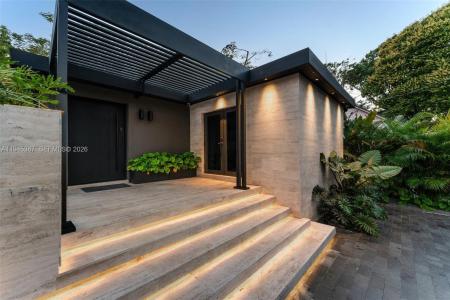 3522 William Avenue, Miami, Florida 33133, USA