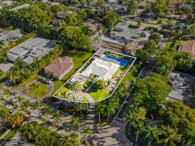 201 Golden Beach Dr, Golden Beach, Florida 33160, USA