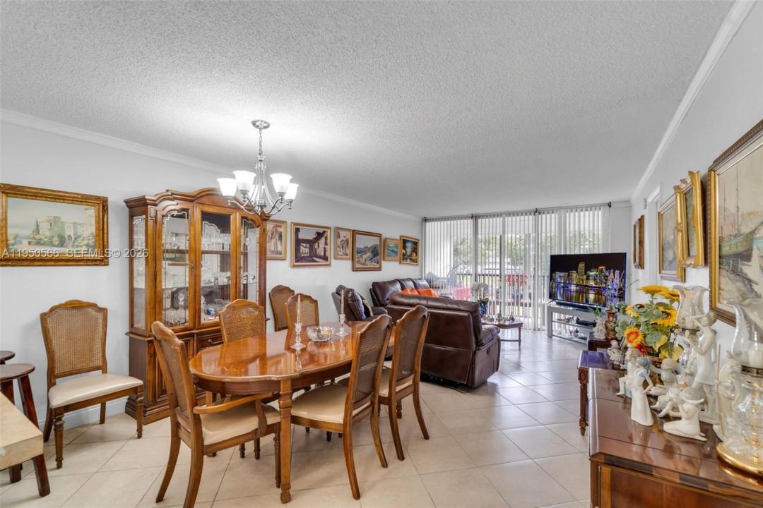 7080 Environ Blvd 226, Lauderhill, Floryda 33319, USA