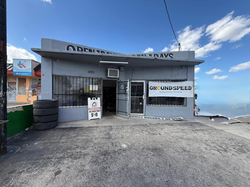 4190 E 4th Ave, Hialeah, Flórida 33013, Estados Unidos