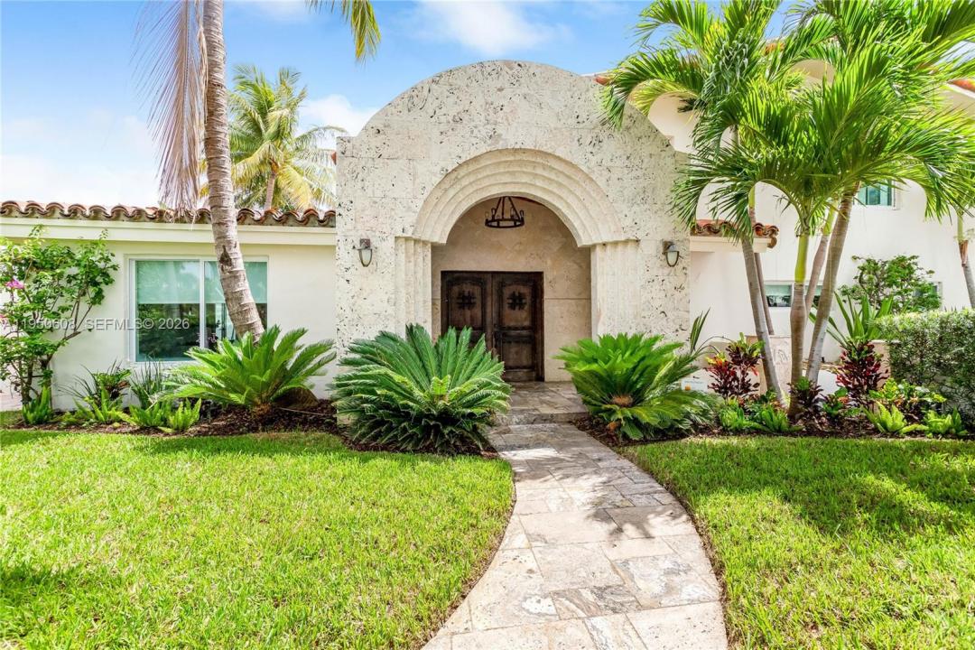 12515 Palm Rd, North Miami, Florida 33181