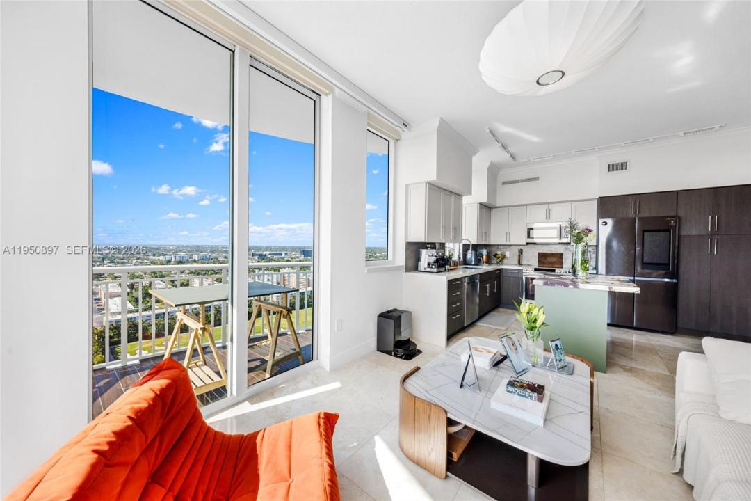 1745 E Hallandale Beach Blvd 2407W, Hallandale Beach, Florida 33009, USA