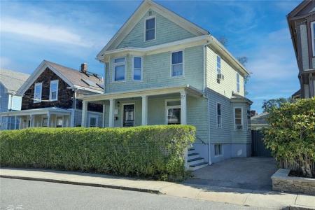 27 Hall Avenue, Newport, RI 02840, USA