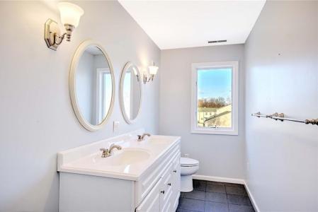 461 North Lane, Bristol, Rhode Island 02809, USA