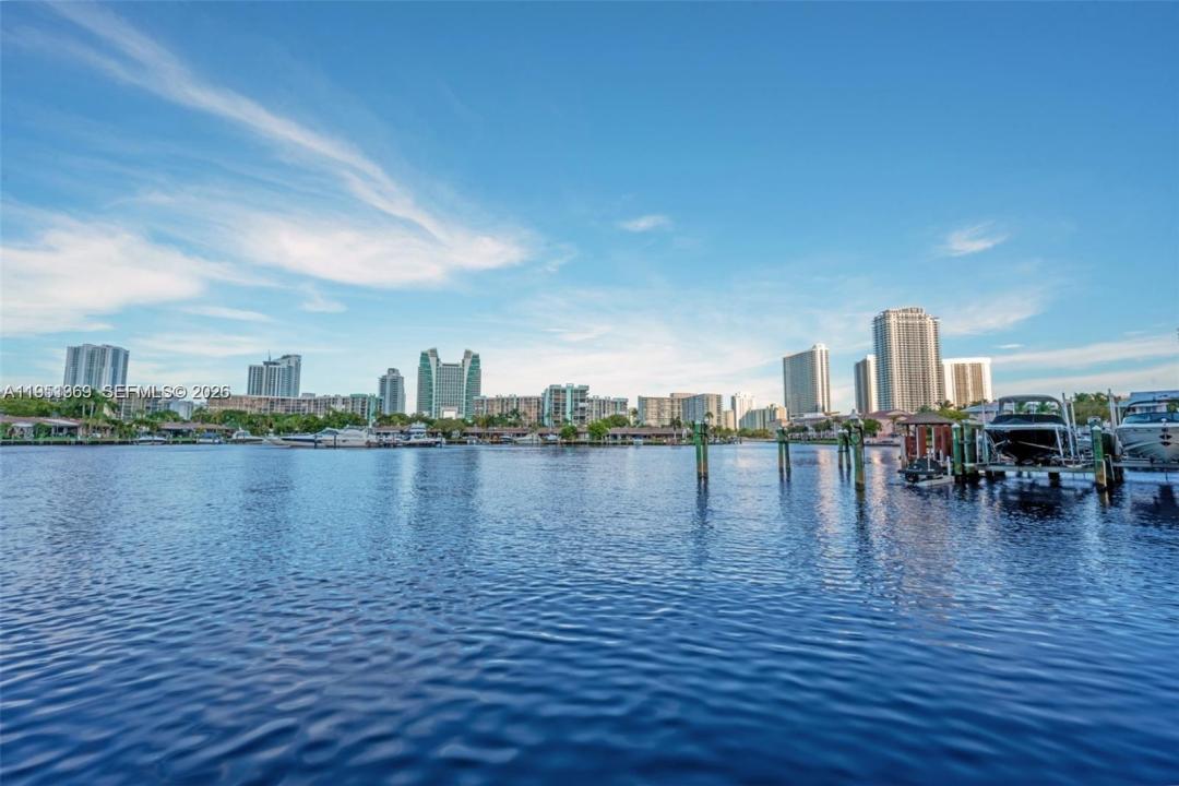 500 Three Islands Blvd 306, Hallandale Beach, Floride 33009, États-Unis